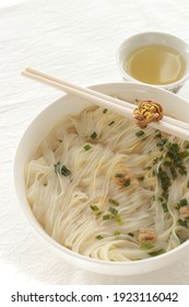 Vietnamese Instant Pho Rice Noodles In White Bowl