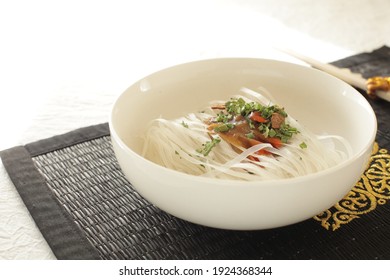 Vietnamese Instant Pho Rice Noodles In White Bowl