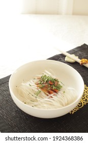 Vietnamese Instant Pho Rice Noodles In White Bowl