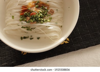 Vietnamese Instant Pho Rice Noodles In White Bowl