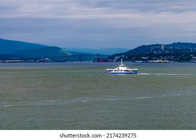 A View Acros Vancouver Harbour In Vancouver, Canada In Summertime