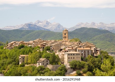 View of Ainsa, a beautiful town located in Pyrenees mountains, Huesca, Aragon, Spain.