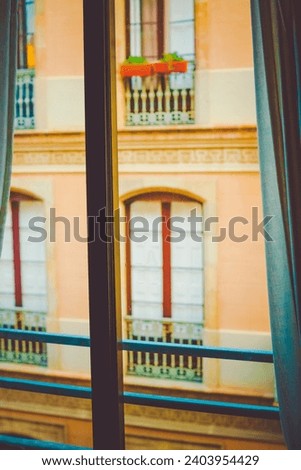 The view of the ambiguous window