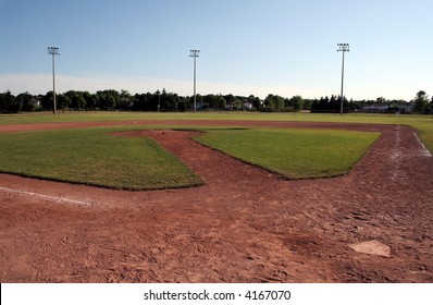 346 Baseball field view home plate Images, Stock Photos & Vectors ...