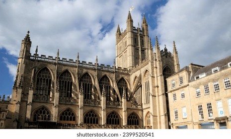 A view of Bath Cathedral in the evening