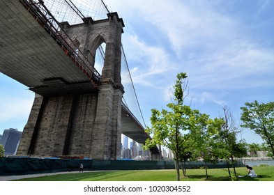 view of Brooklyn bridge