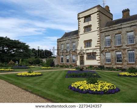 A view of Canons Ashby House, Northamptonshire : The house and gardens of Canons Ashby, an Elizabethan manor house located in Canons Ashby, England. 