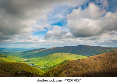 View Of The Charlottesville Reservoir From Moorman's River Overlook, On Skyline Drive, In Shenandoah National Park, Virginia.