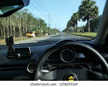 view driver look in car when driving