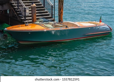 View Of An Elegant Old Fashioned Wooden Motor Boat. A Classic Mahogany Motorboat Typical Of Lake Como.