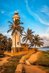 Vue Du Phare De Galle Au Sri Lanka Au Coucher Du Soleil Ou Au Lever Du Soleil. Thème Voyages Et Vacances