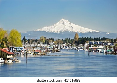 A view from hayden island at Portland