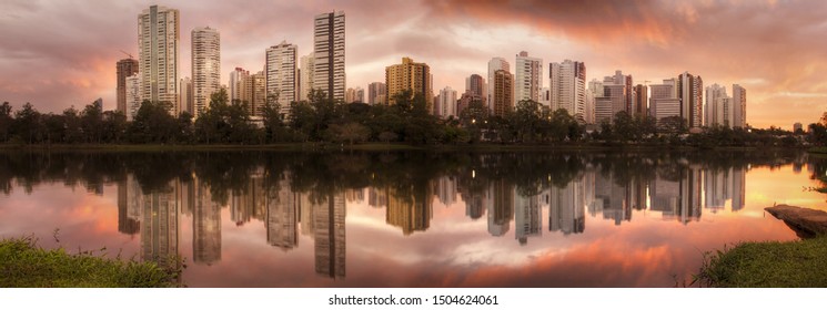 View Of Igapó Lake In The City Of Londrina In Brazil.