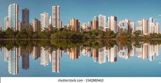 View Of Igapó Lake In The City Of Londrina In Brazil.