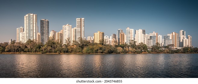 View Of Igapó Lake In The City Of Londrina, Brazil.