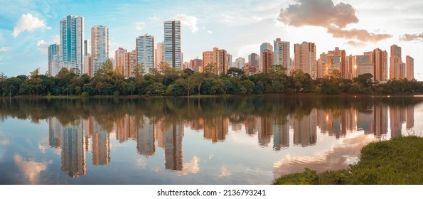 View Of Igapó Lake In The City Of Londrina, Brazil.