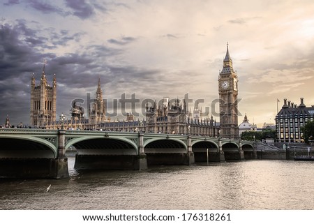 view of London with the Big Ben, the clock tower, bell, Palace of Westminster