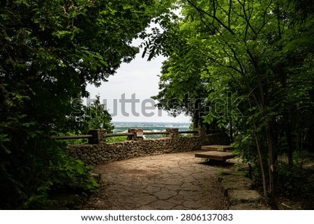 View of lookout point in Mount Nemo Conservation Area, Burlington.