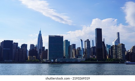  View Manhattan From Gantry Plaza State Park