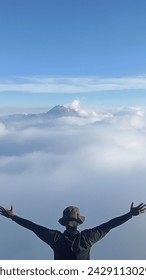 view merapi mountain in cloud