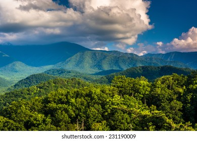 View of mountains in Great Smoky Mountains National Park, Tennessee.