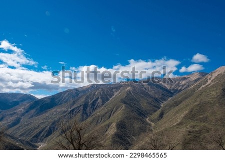 view of the mountines with sky