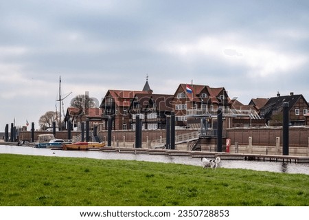 View of the old town of Hitzacker (Elbe) with half-timbered brick houses and the harbor on the Elbe, Lüchow-Dannenberg district in Lower Saxony, Germany