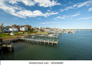 View On Edgartown Harbour, MarthaÃ?Â´s Vineyard, New England, Massachusetts, USA, Blick Auf Den Hafen Von Edgartown Auf Marthas Vineyard, Neu England