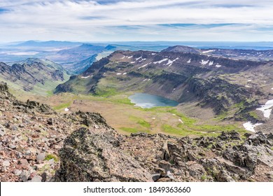 View on Wildehorse Lake from the top of the Steens Mountain, in the backgroudn you can guess the Alvord Desert