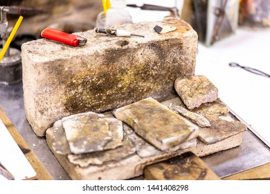 Imagenes Fotos De Stock Y Vectores Sobre Process Of Jewellery