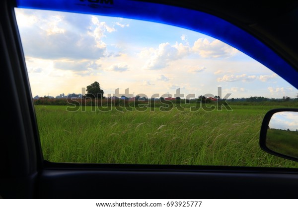 view out of windows\
car