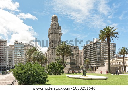 View over the Plaza Independencia toward the Palace de Salvo one of the land mark buildings of Montevideo, Uruguay.