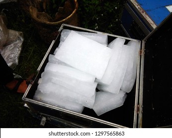 View Of Paraffin Wax Inside A Box - Image