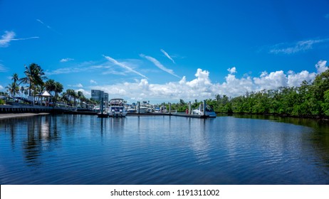 View Of The Power Boats Tender Yachts In The Canals Of The Marina In Dania Beach, Hollywood, Miami. Florida