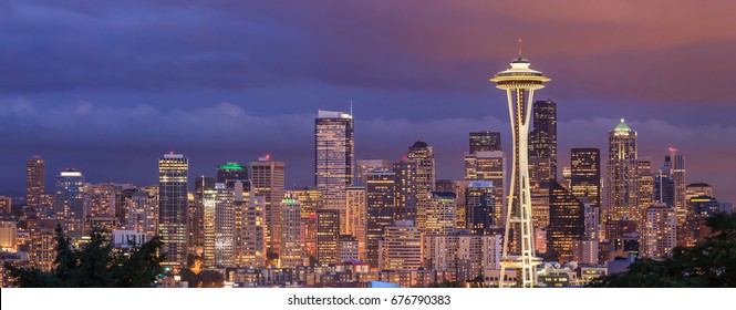 View of the Seattle city from Kerry Park, Washington - Shutterstock ID 676790383