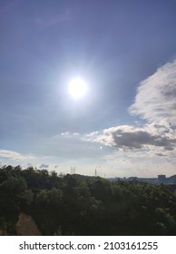 the view of sun from mountain 