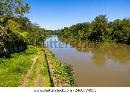 View of the Tarn river from Lisle-sur-Tarn