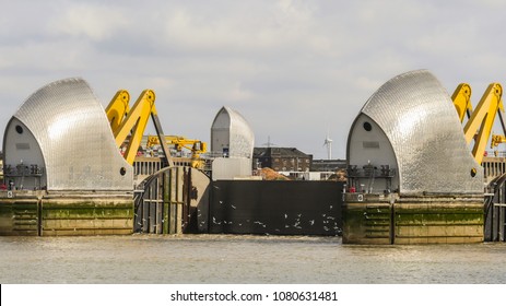 1,443 Thames Gate Images, Stock Photos & Vectors | Shutterstock