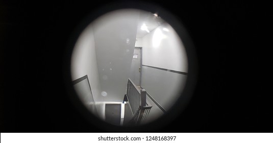 Imagenes Fotos De Stock Y Vectores Sobre Peephole