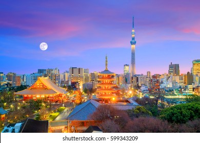 View of Tokyo skyline with Senso-ji Temple and Tokyo skytree at twilight in Japan.