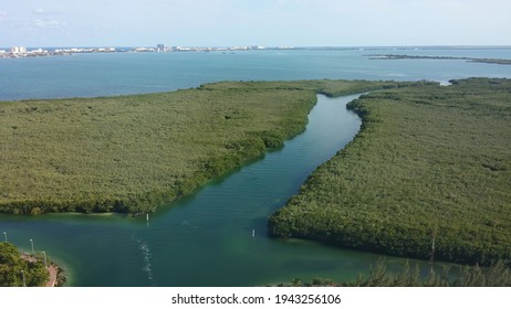 147 Cancun scenic tower Images, Stock Photos & Vectors | Shutterstock