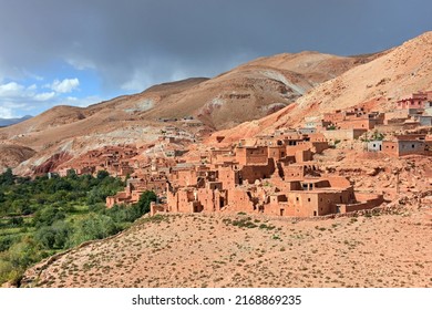 View of a typical Berber village in the Atlas Mountains between Telouet And Ait-Ben-Haddou in Morocco at 1400 m altitude