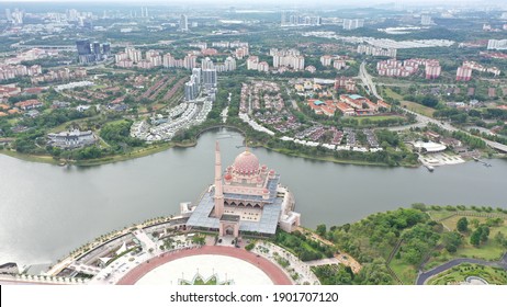 View V Of Mosque Putrajaya