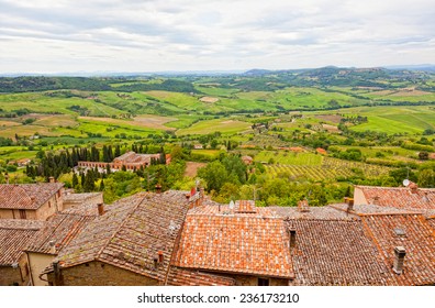  View Of Val DOrcia Valley From An Observation Deck In Montepulciano. Tuscany, Italy