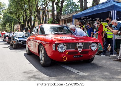 Vignola, Modena, Italy, Saturday 12 June 2021. Modena 100 Hours Classic, Saturday 12 June 2021 In Vignola The 81 Crews Pass Through The Stamped Control Station On Viale Mazzini. 
