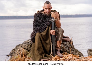 1,240 Viking sitting Images, Stock Photos & Vectors | Shutterstock