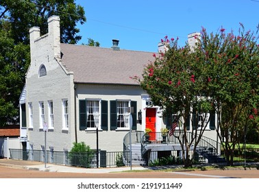 Villa In The Town Natchez, Mississippi