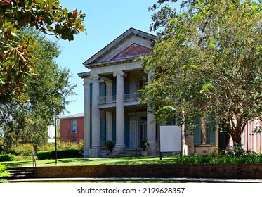 Villa In The Town Natchez, Mississippi