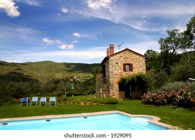 Villa In Tuscany By Pool.