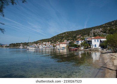 Village Of ''agia Kiriaki'' At South Pillion